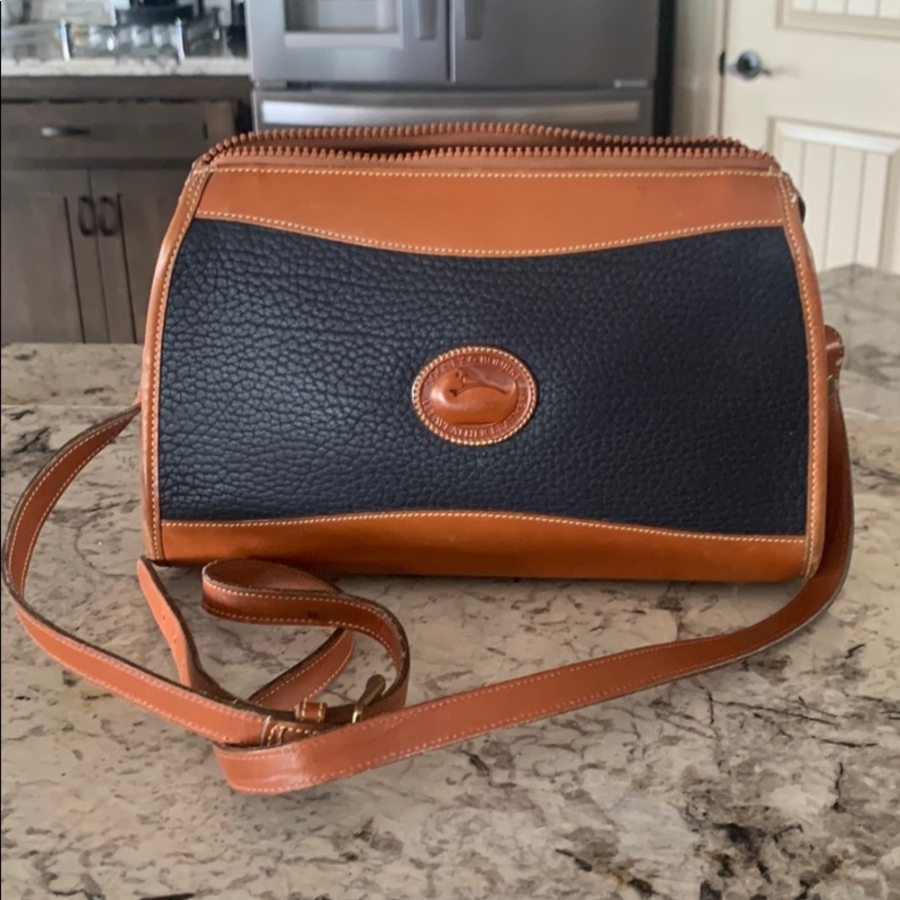 Vintage, Authentic Dooney & Bourke Leather Purse